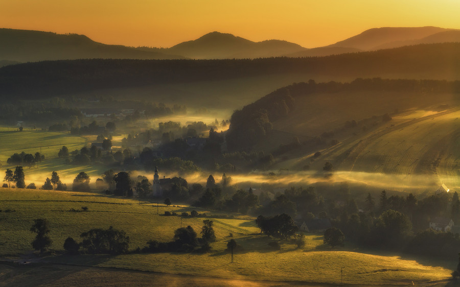 Photograph Morning valley by Pawe? Uchorczak on 500px