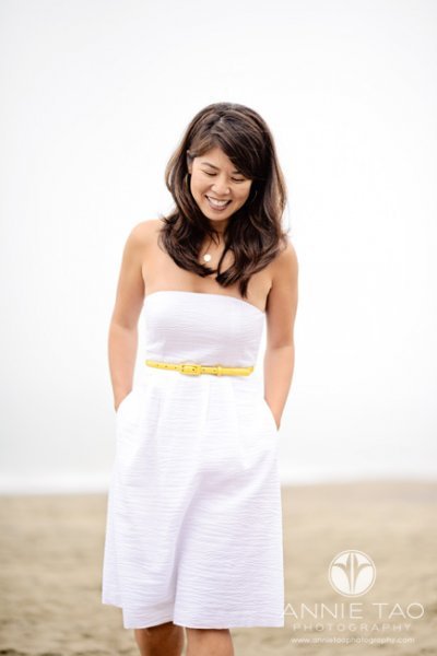 Annie-Tao-how-to-photograph-shy-adults-woman-with-hands-in-pocket