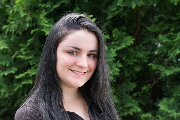 ISO1600 portrait full 600