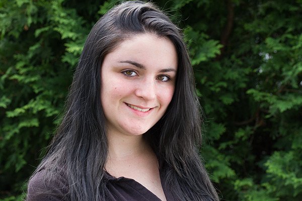 ISO800 portrait full 600