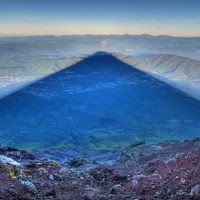 Photographer hits #1 on Reddit with Mt Fuji picture, and quickly regrets it
