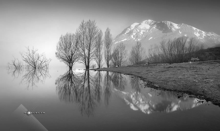 Photograph "MAGIC IN ESPIGÜETE" / "MAGIA A LOS PIES DEL ESPIGÜETE" by Juan PIXELECTA on 500px