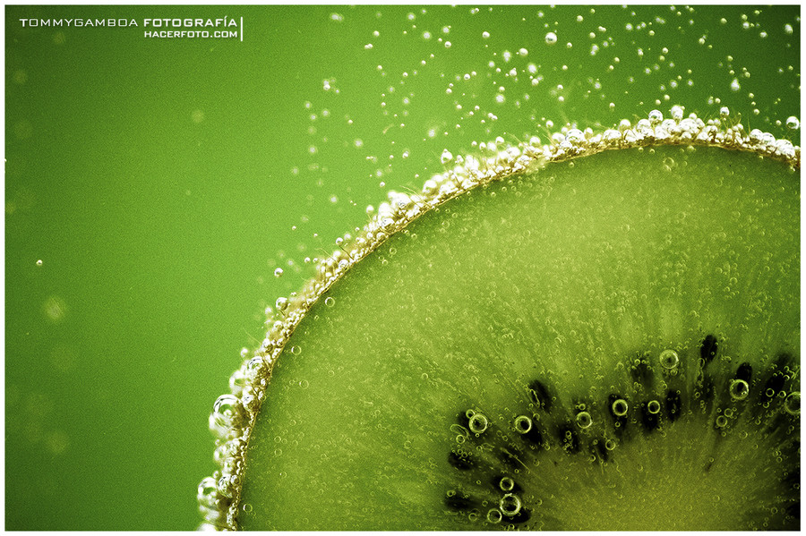Photograph kiwi bubbly by Tommy Gamboa Flores on 500px