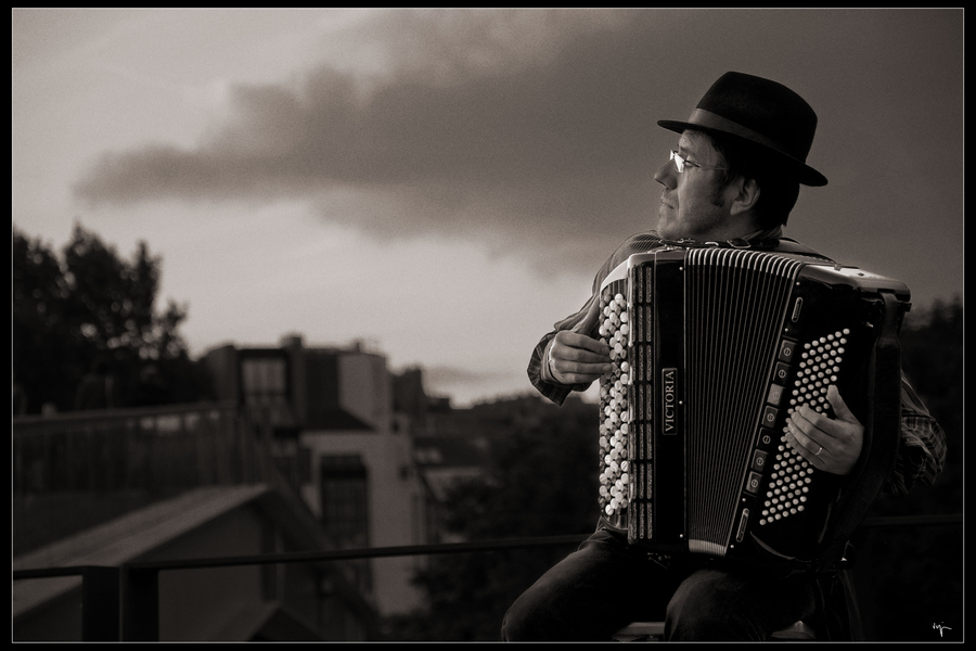 Photograph Fête de la musique by Jean-Paul Verjus on 500px