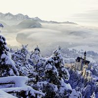 6 Tips for More Unique Travel Photos in Busy Tourist Locations