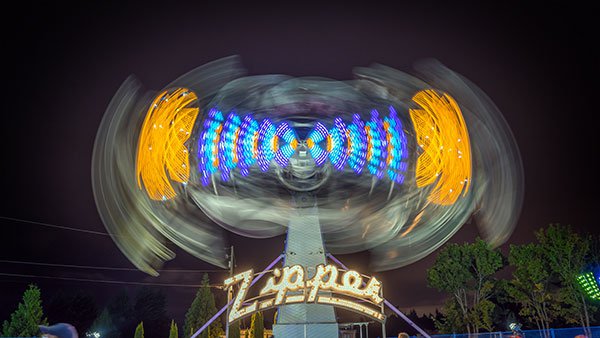 Photographing Amusement Parks