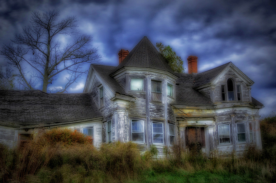 Photograph Ghostly Glow by Alan Borror on 500px