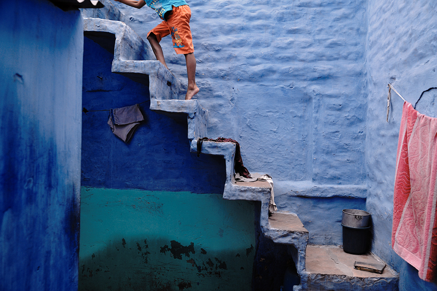 Photograph Going upstairs by Giannis Papanikos on 500px