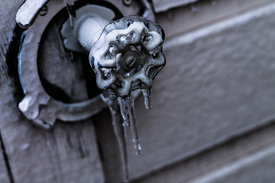 Photograph "Please leave water facets dripping" by Andrew Boen on 500px