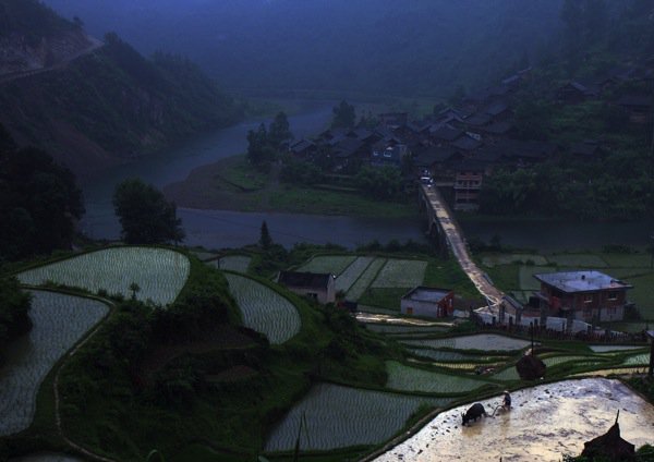 Establishing 14.jpg Establishing 14