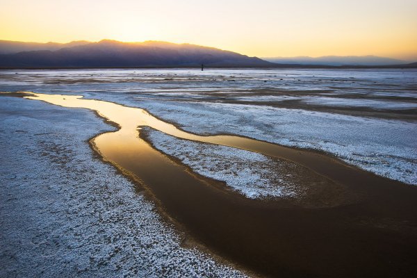 Even though I hadn't found what I was looking for, there is still plenty of beauty to be found all over Cottonball Basin.