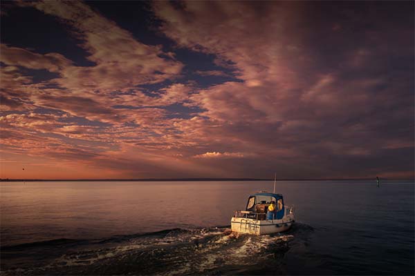 5-LeanneCole-mordiallic-phillip-bay-boat.jpg 5 LeanneCole mordiallic phillip bay boat