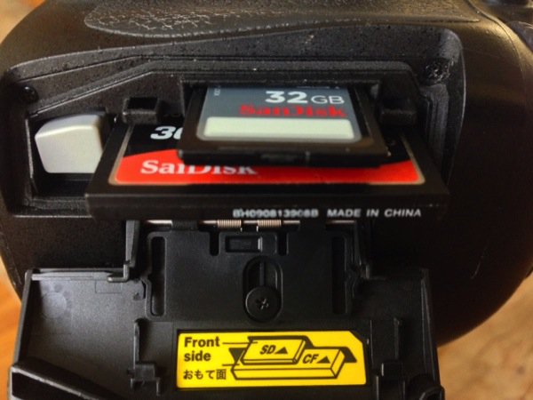 memory card slots.jpeg Memory card slots