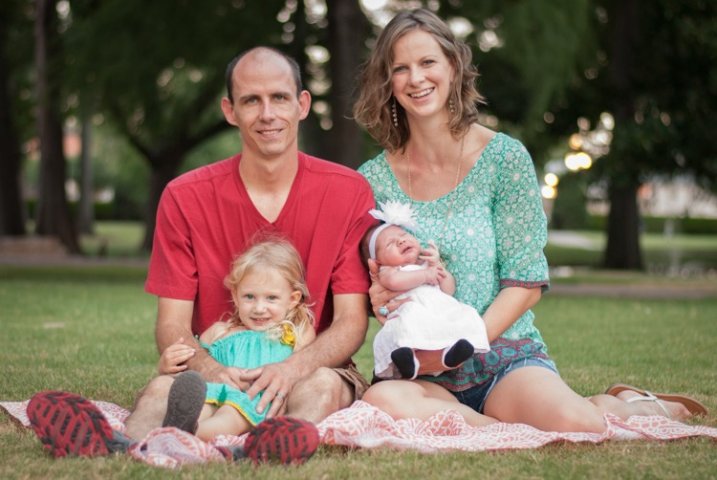 family-sitting
