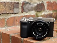 DPReview TV: Sony a7C hands-on preview