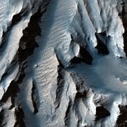 NASA’s HiRISE orbital camera captures enlightening close-up shots of Martian surface