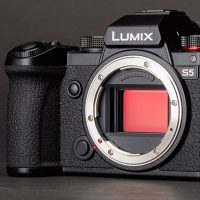 Panasonic announces HLG plug-in for Photoshop CC, adds Raw video modes to S-series cameras