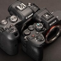 Sony a7 IV vs Canon EOS R6: Which is the best enthusiast mirrorless?