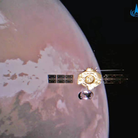 China’s Tianwen-1 spacecraft sends back stunning photos of the probe above Mars