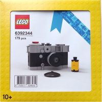Video: A cheeky hands-on ‘review’ of a limited-edition ‘Vintage Camera’ LEGO set