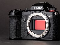 Panasonic announces HLG plug-in for Photoshop CC, adds Raw video modes to S-series cameras