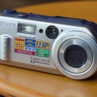 Video: Reviewing the 3MP Sony Cyber-shot P1, 22 years after its launch